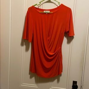 Adorable orange top!